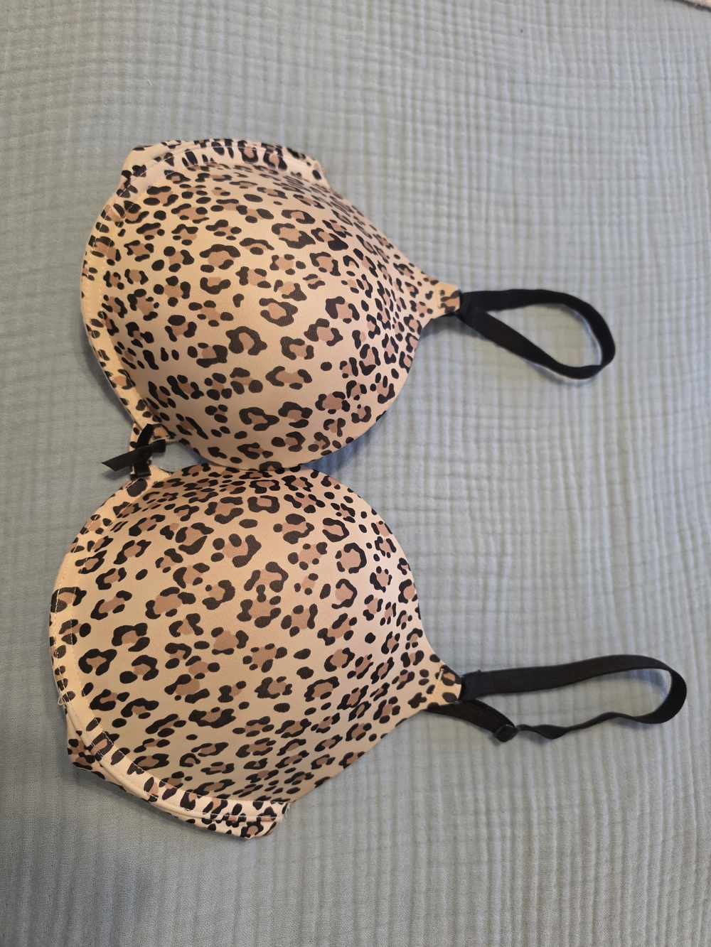 Victoria's Secret Leopard Print T-Shirt Bra - Nude/Black